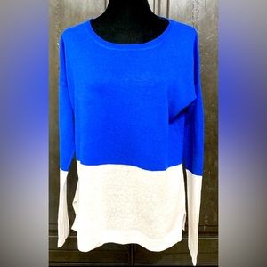 Cato Blue & White OS Longsleeves sweater - Size medium